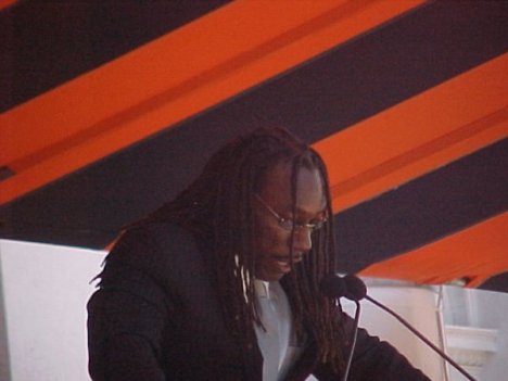 Long-time violinist Tinsley fired from Dave Matthews Band